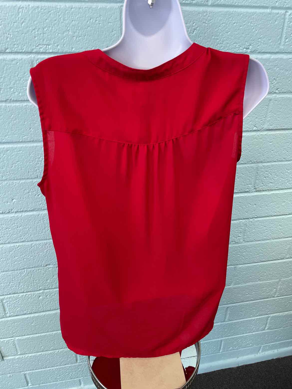 Liz Claiborne Size S Red Sleeveless