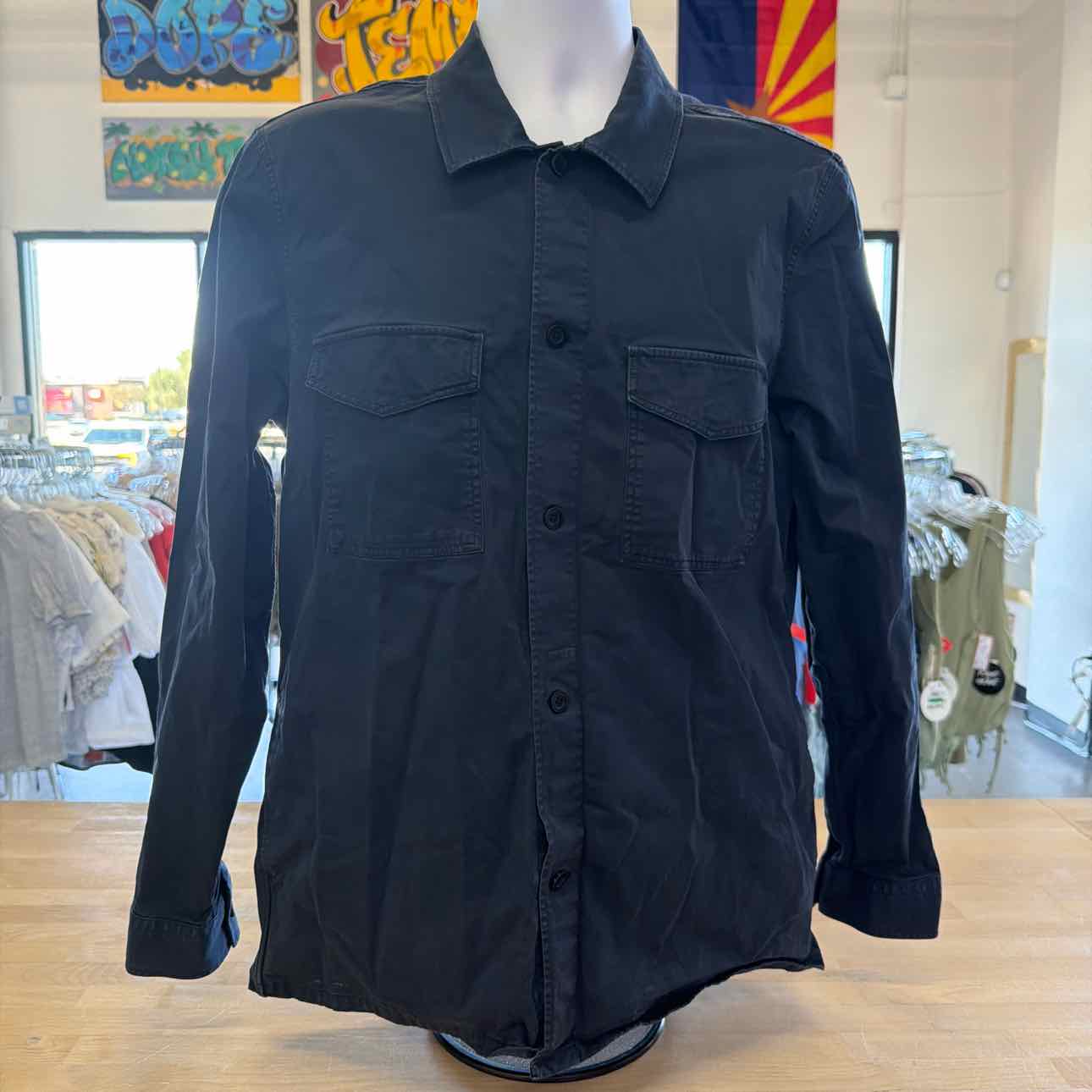 No Nationality Size L Blue Preloved MENS Button Down Shirt
