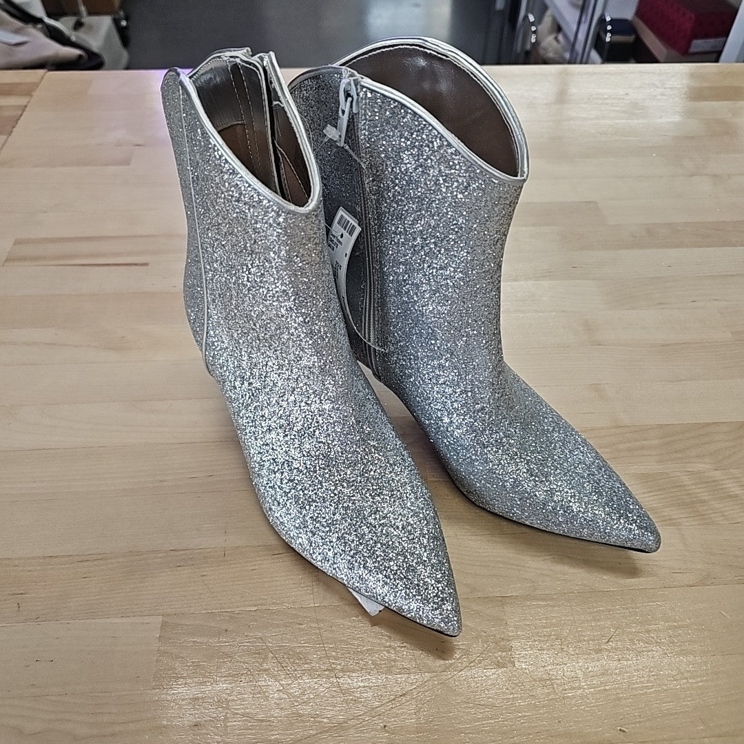 On 34th Aatira Tulip Booties - Silver Glitter Size 5.5