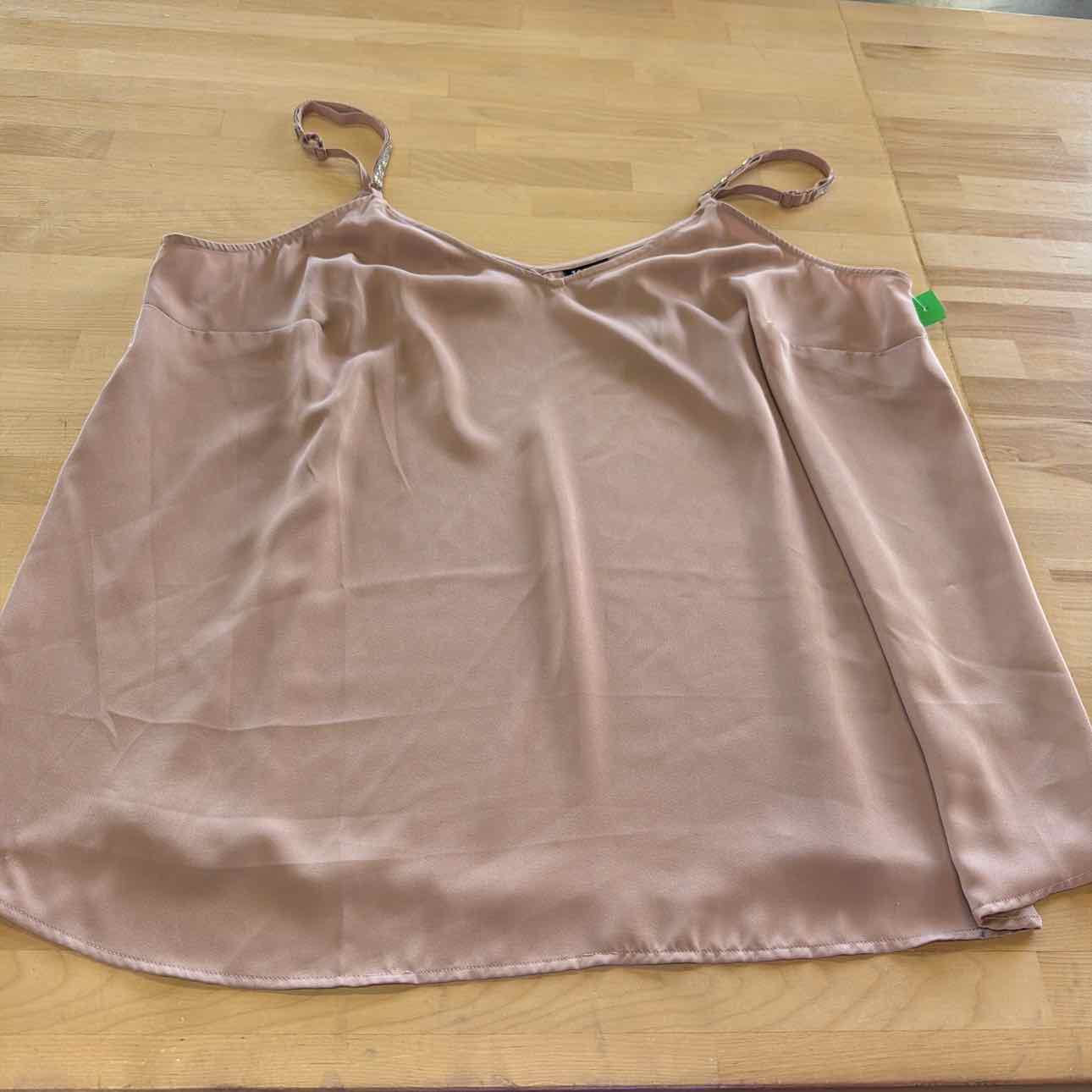 Torrid Size 1 Peach New Tank