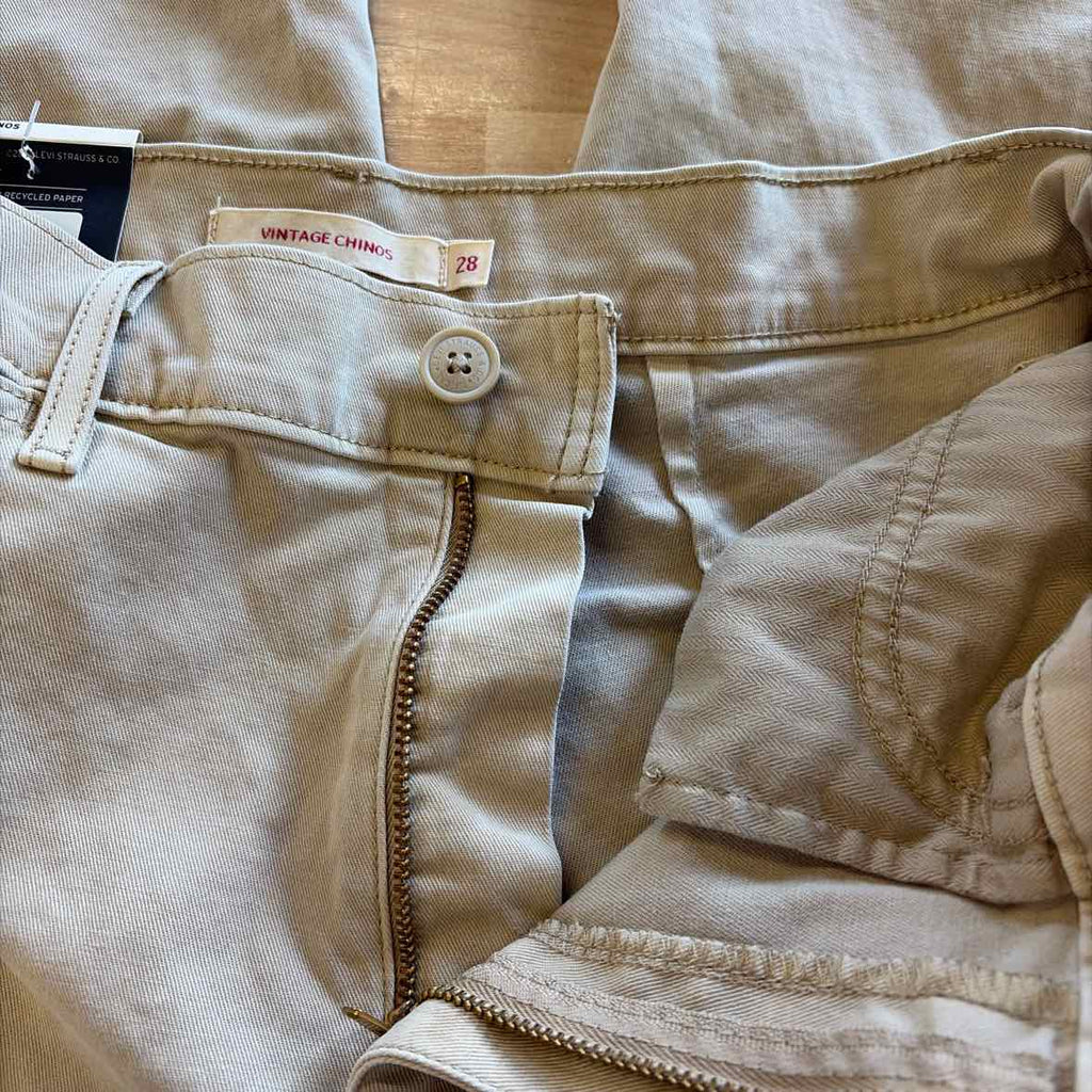 Levi's Size 24x31  Beige Vintage Chinos New Pants