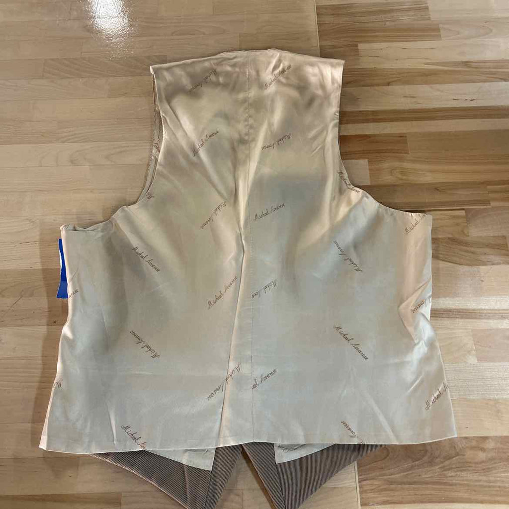 Michael Novarese Size M Tan New Vest
