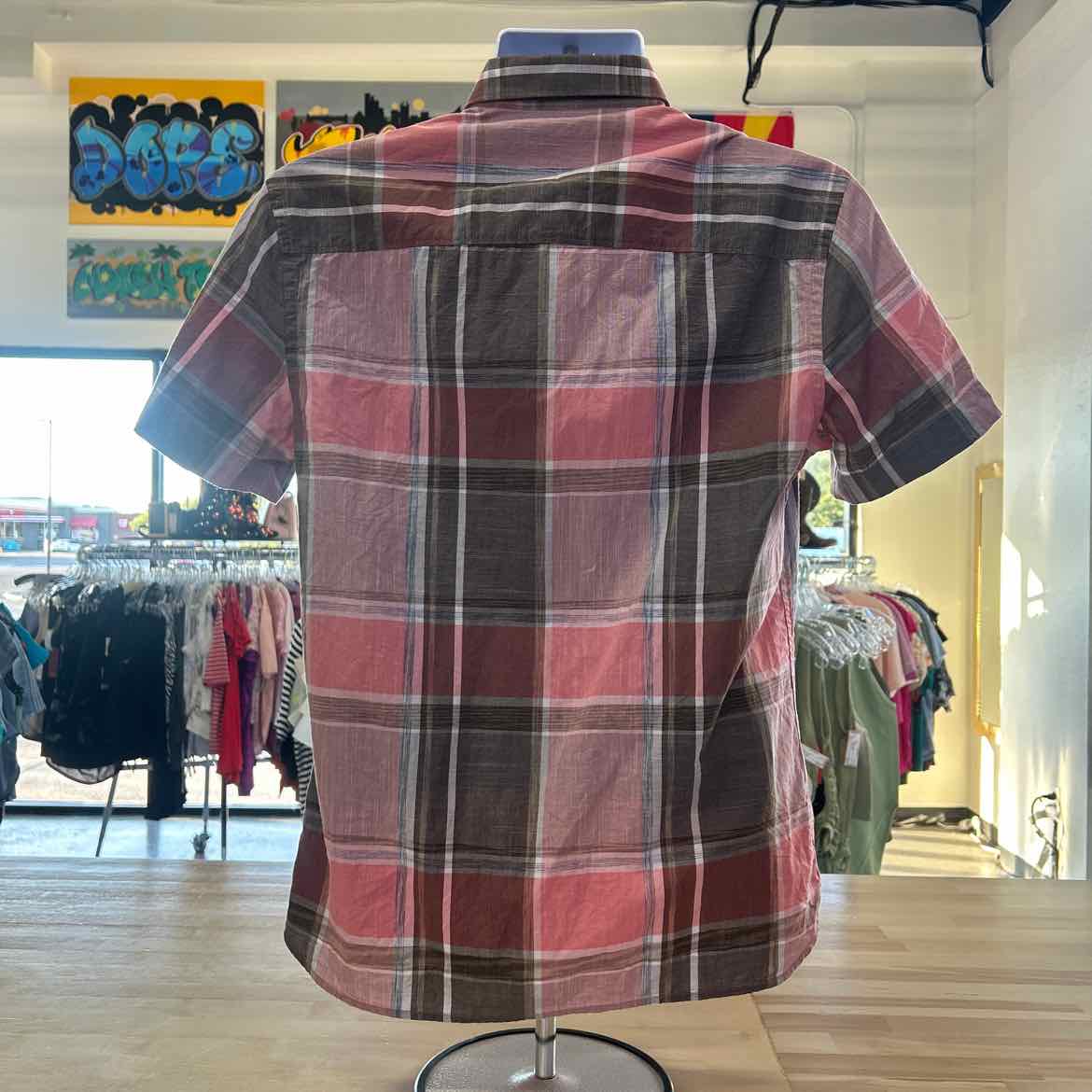 Perry Ellis Size S Pink Preloved MENS Button Down Shirt