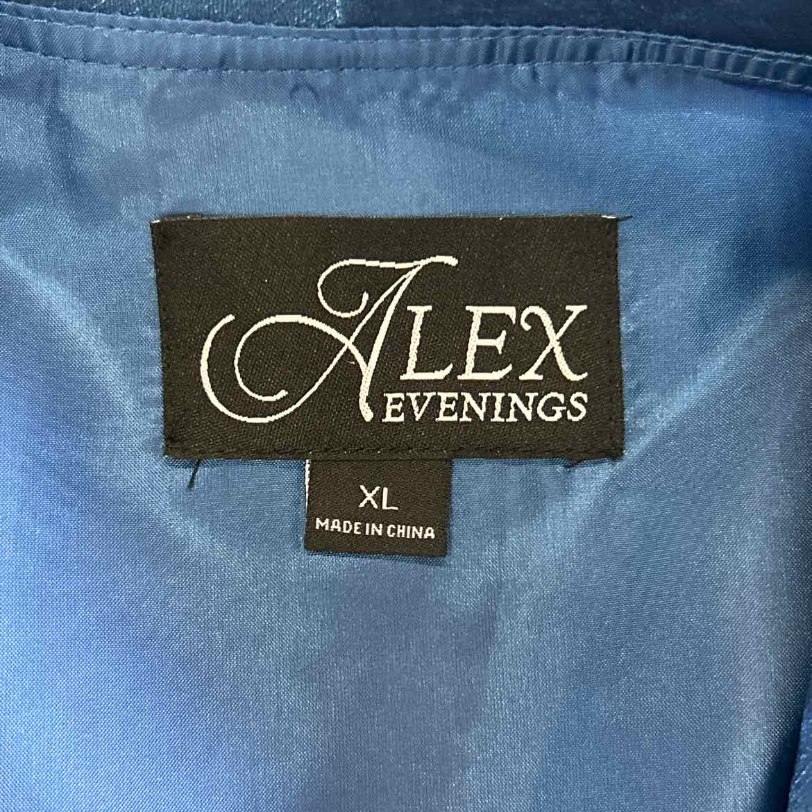 Alex Evenings Women's Chiffon Tie-Front 3/4-Sleeve Top