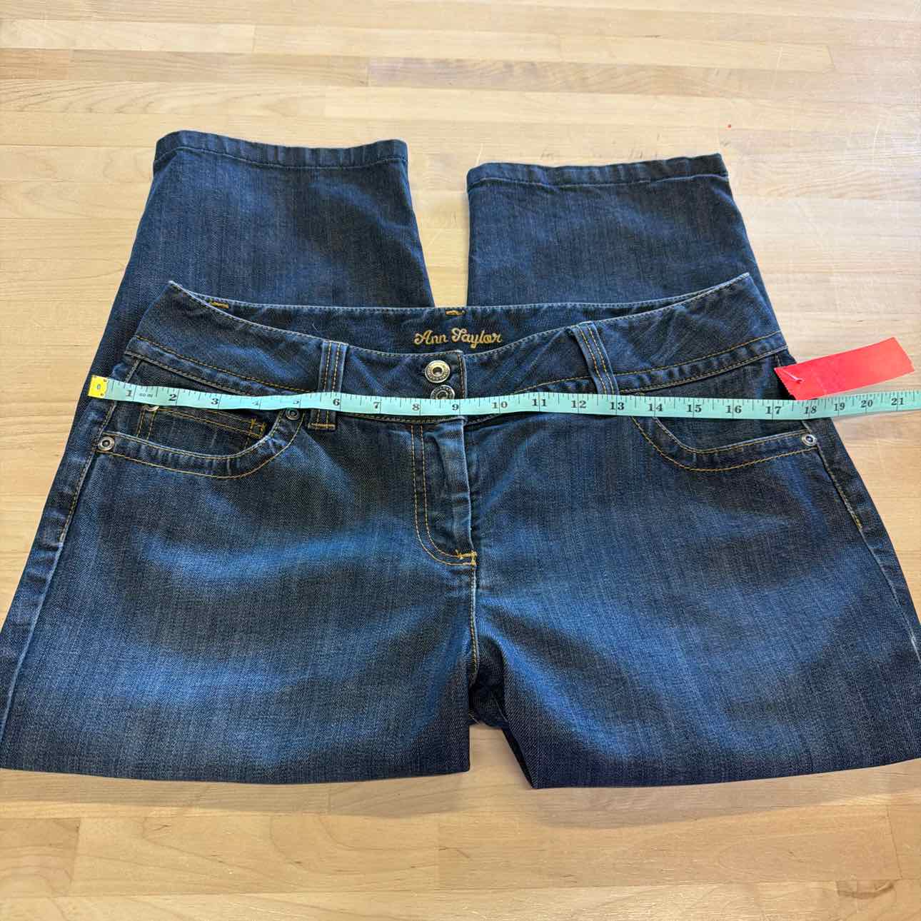 Ann Taylor Size 10 Blue Denim Preloved Capris