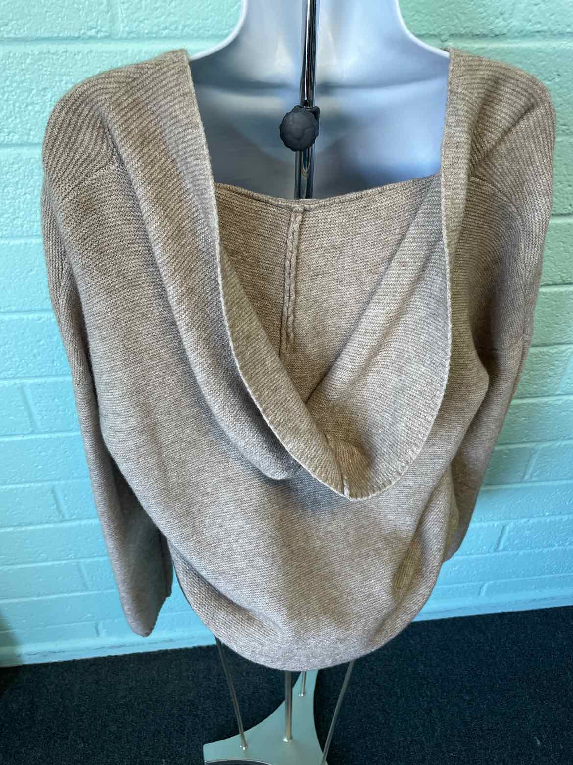 Koret Size M Beige hooded Sweater