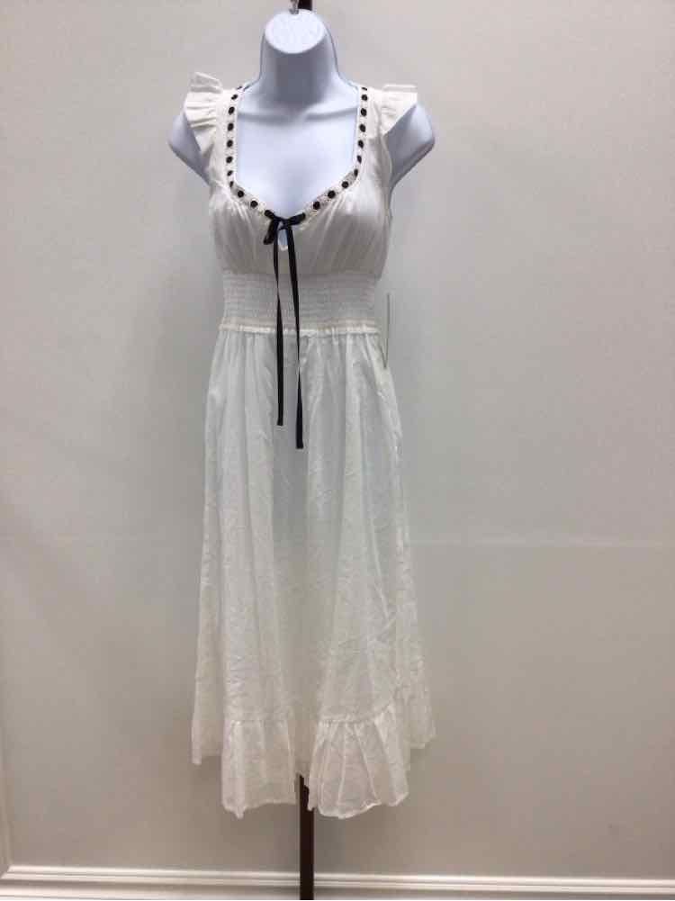 kingston grey Size XS White New Dress