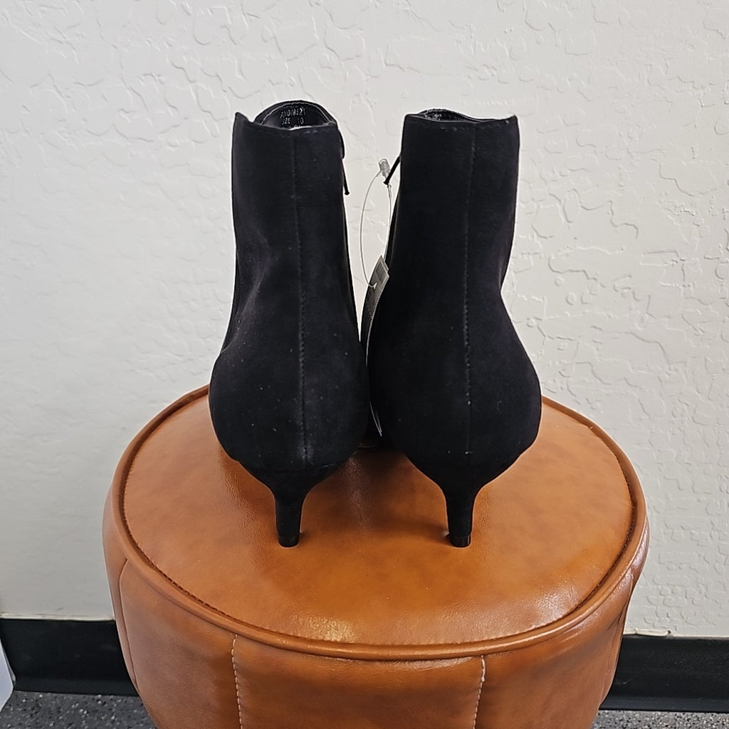 Journee Collection Shoe Size 10 Isobel Kitten Heel Booties