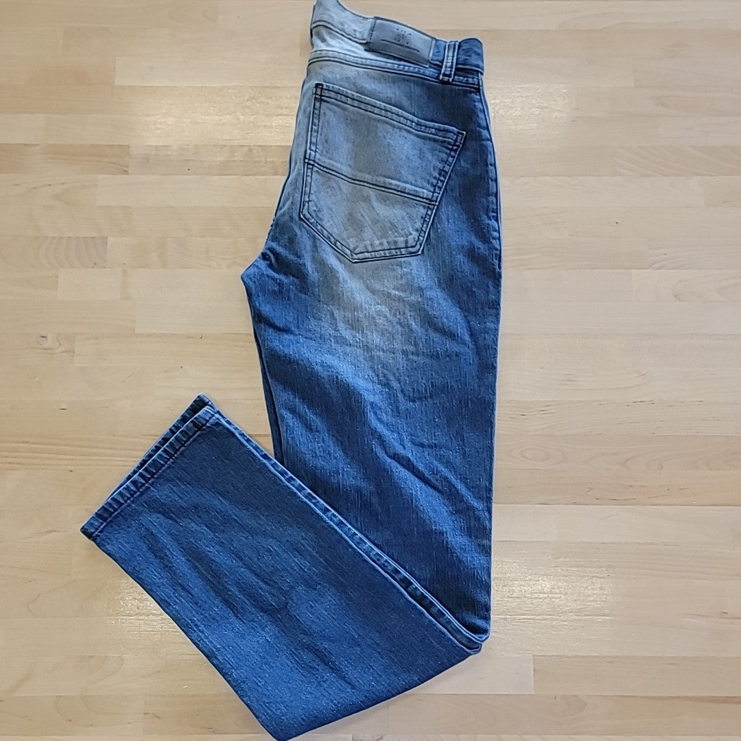 INC Men's Size 32 Blue MENS Slim Straight-Leg Jeans