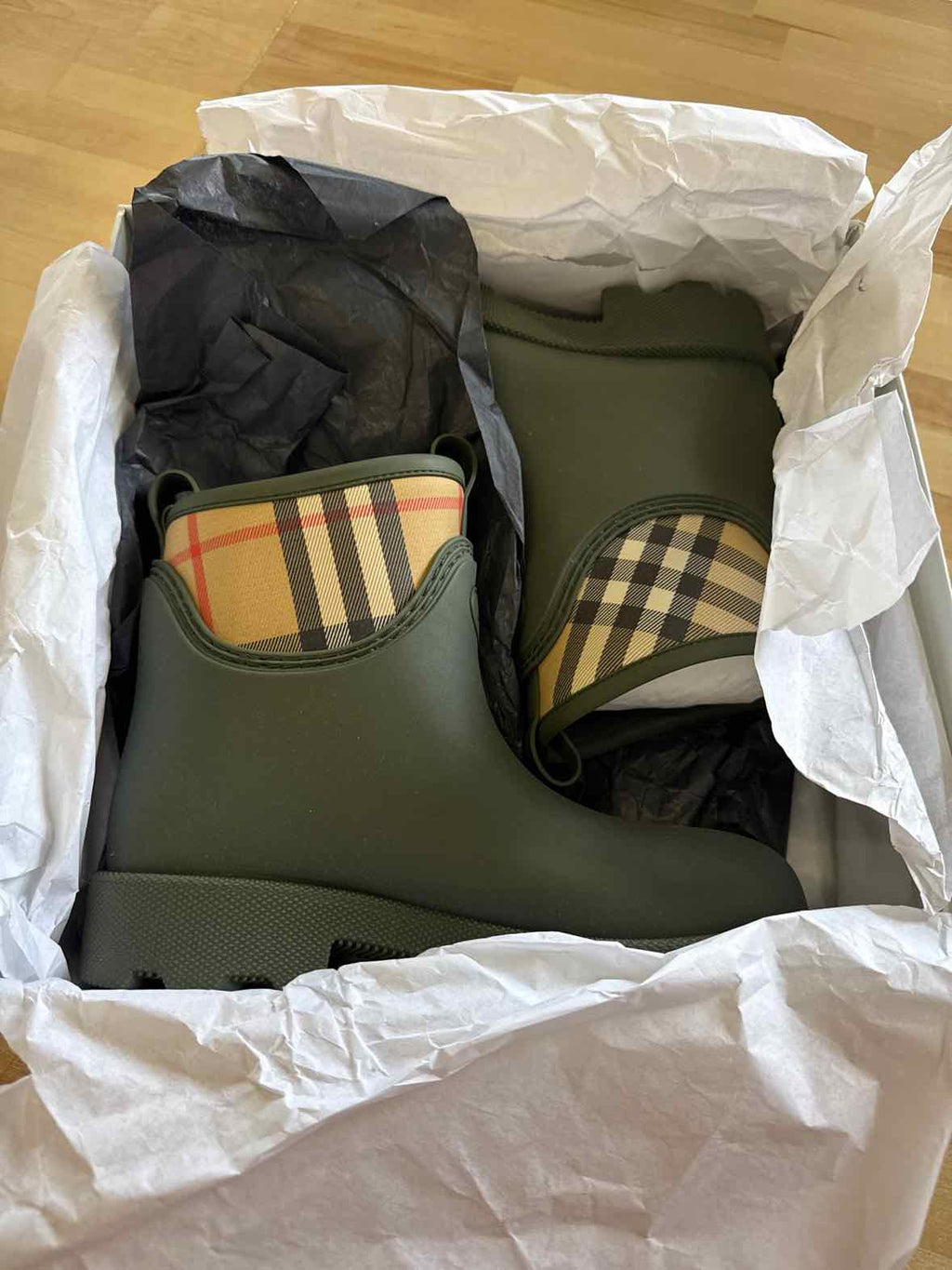 Burberry Size 39 Olive Green Rubber Marsh Stamp Ankle Boots NWT