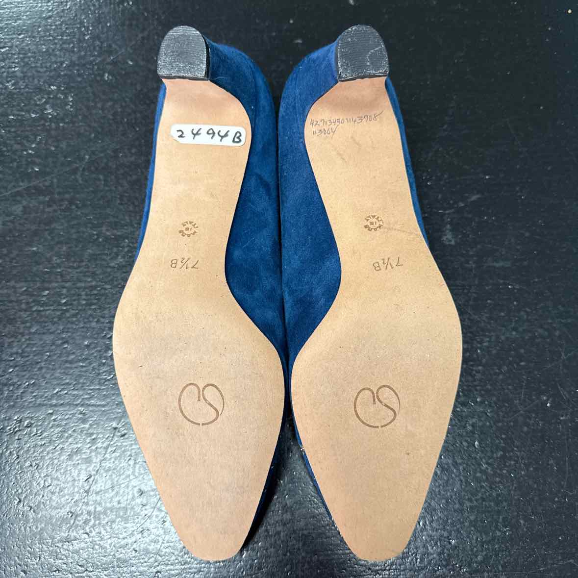St. John Size 7.5 Blue Suede New Heels