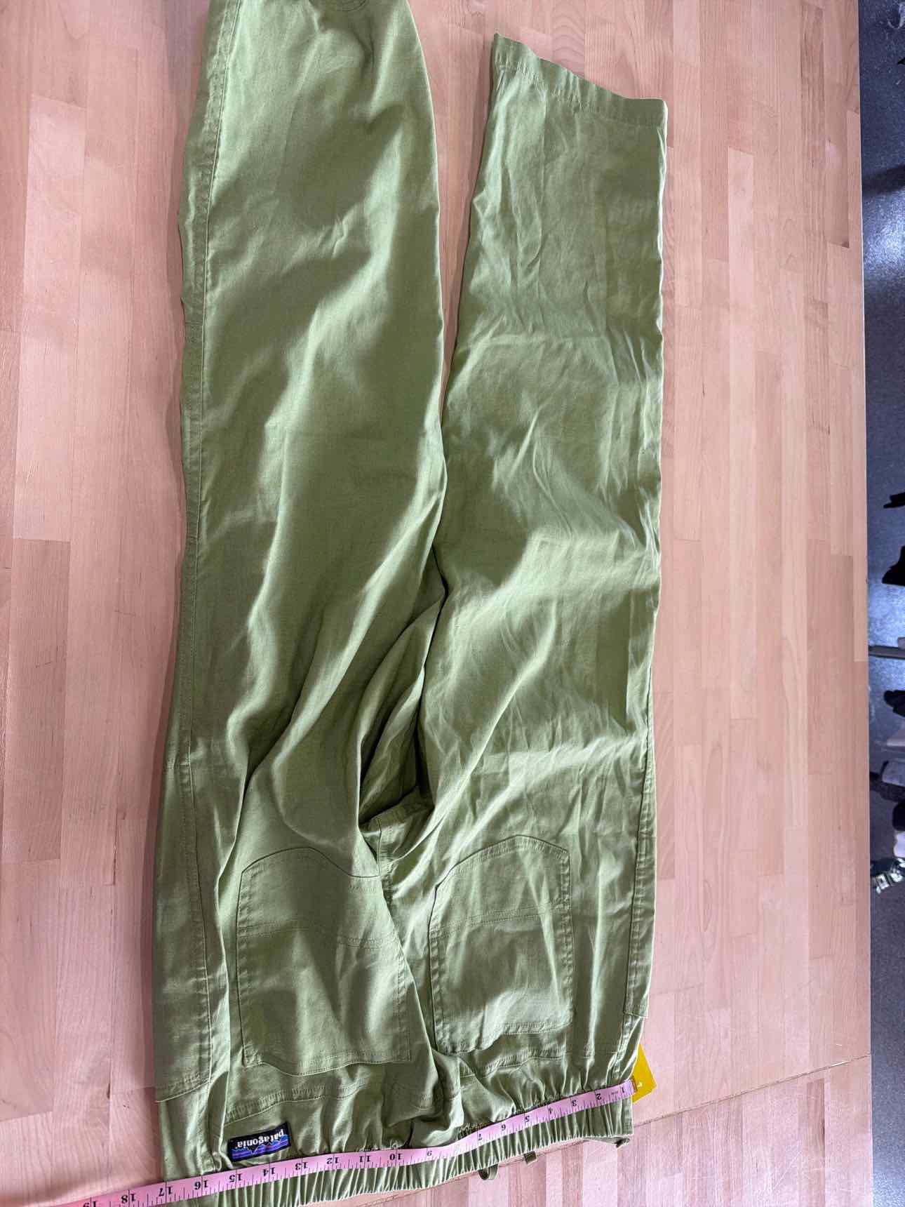 Pantagonia Size M Green MENS Pants