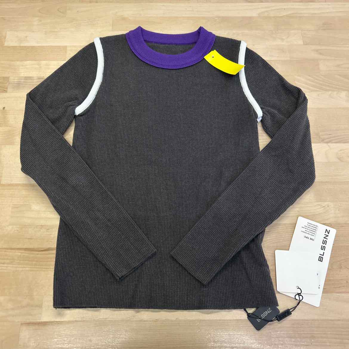 BLSSNZ Size S Gray Long Sleeve