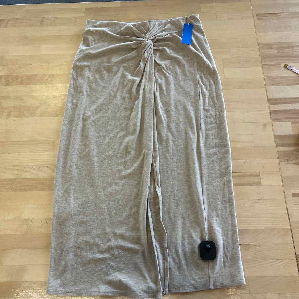 Vince Size M Beige Preloved Skirt