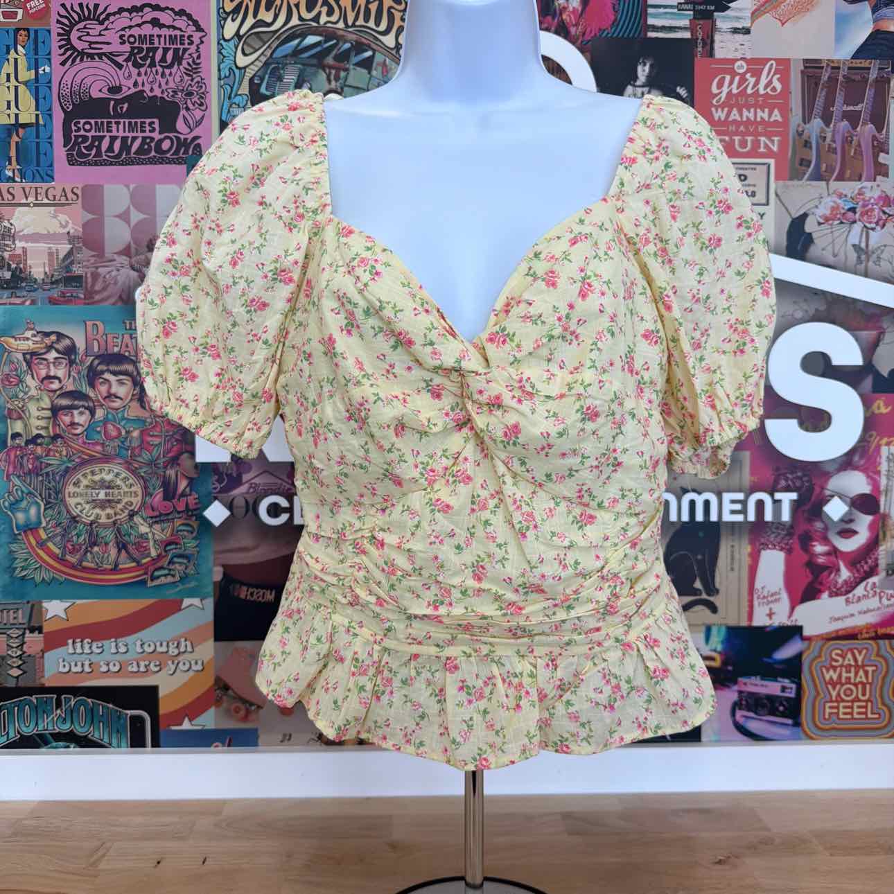 kingston grey Size XL Printed Sweetheart-Neck Puff-Sleeve Top