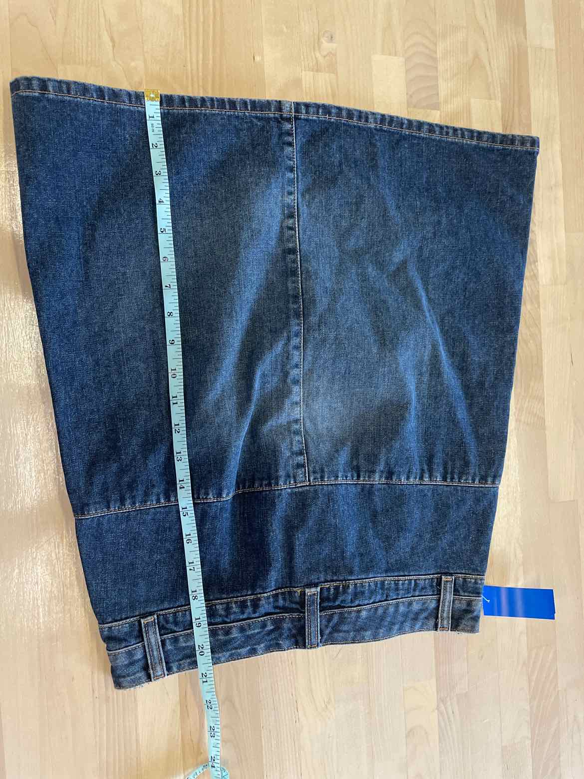 American Eagle Size 0 Denim Skirt