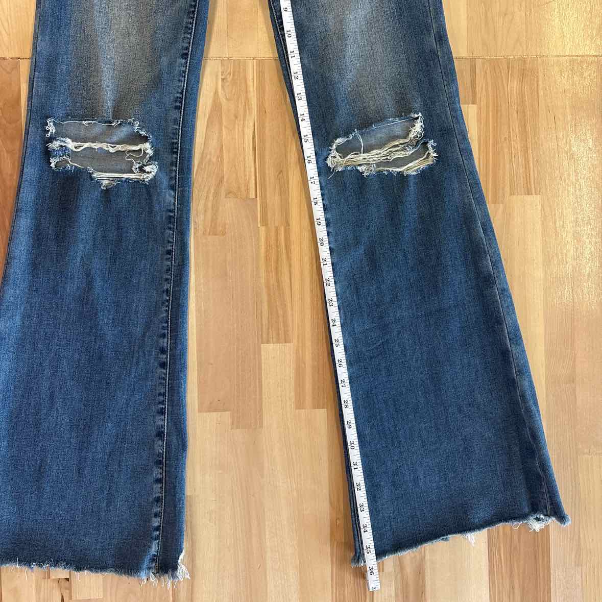 American Eagle Size 8 Blue Jeans