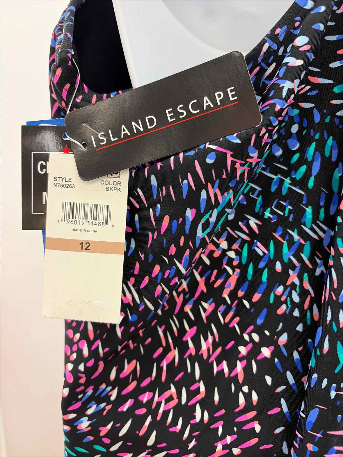 Island Escape Women's Printed Racerback Underwire Tankini Top