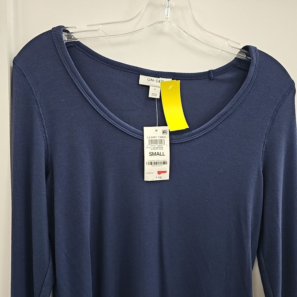 On 34th Size S Navy Long Sleeve
