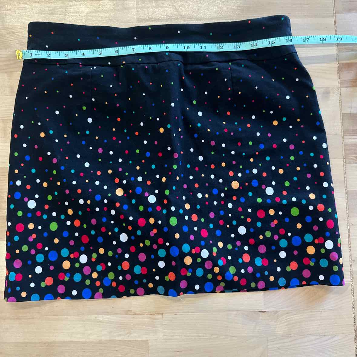 Attyre Size 8 Black Skorts