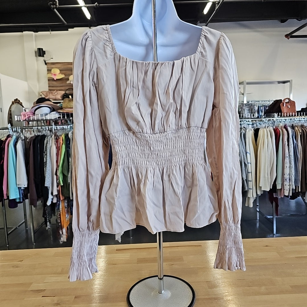 Vestique Size M Beige Long Sleeve Blouse