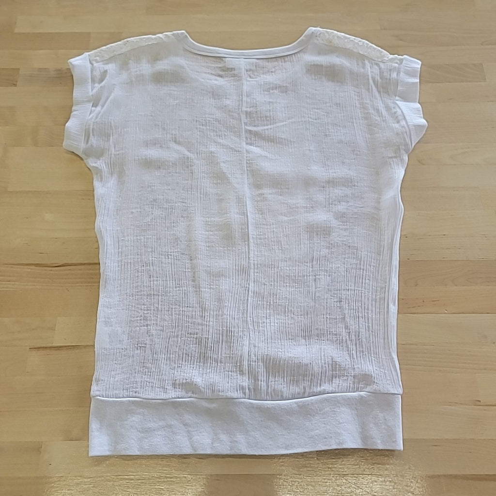 Shyanne Size M White Shirt