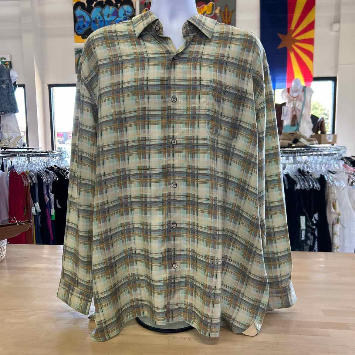 Nat Nast Size XXL Multi color Preloved MENS Button Down Shirt