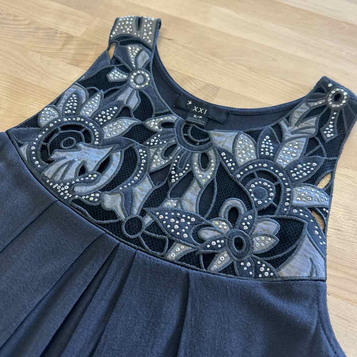 XXI Size S Gray Tank