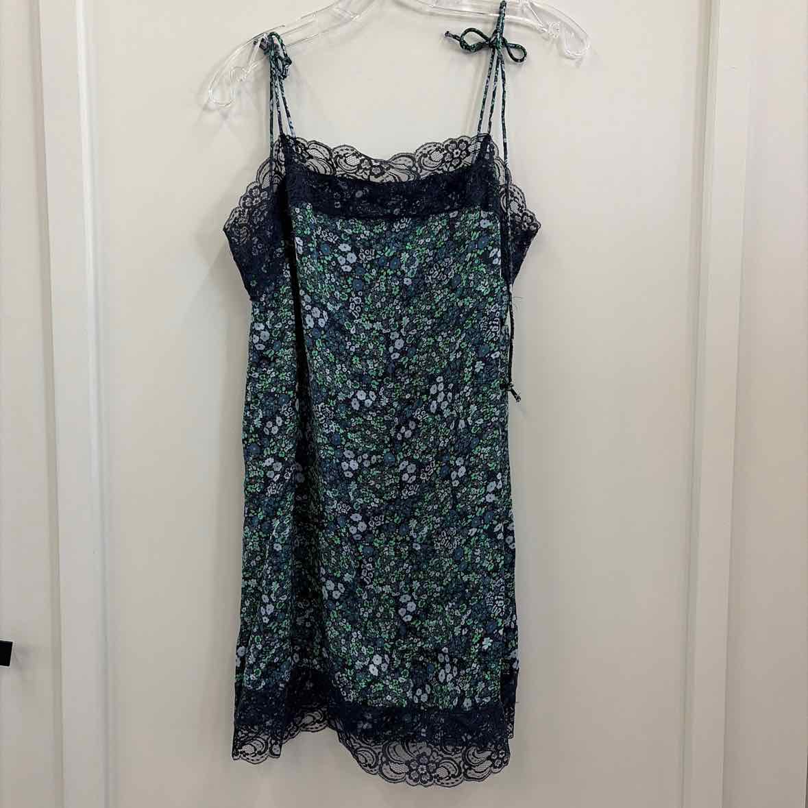 Arie Size M Blue & Green New Dress