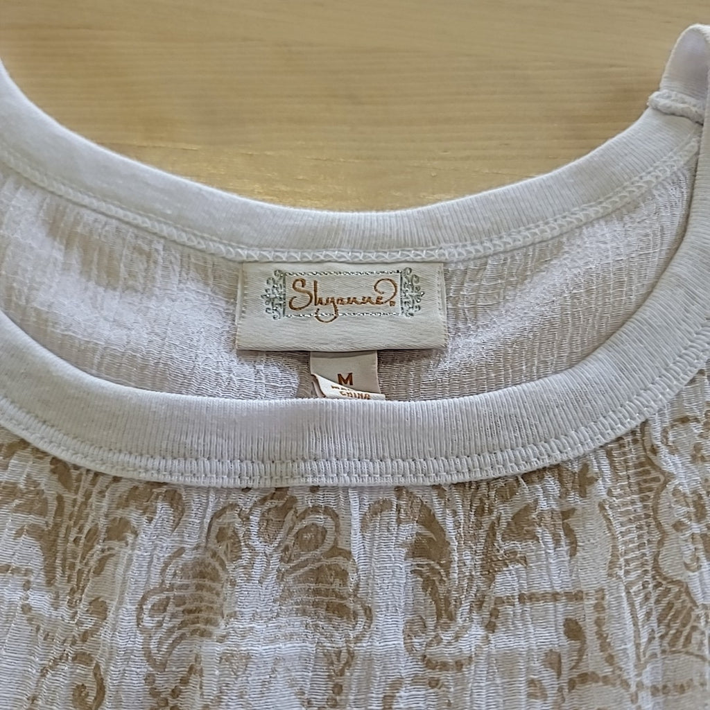 Shyanne Size M White Shirt