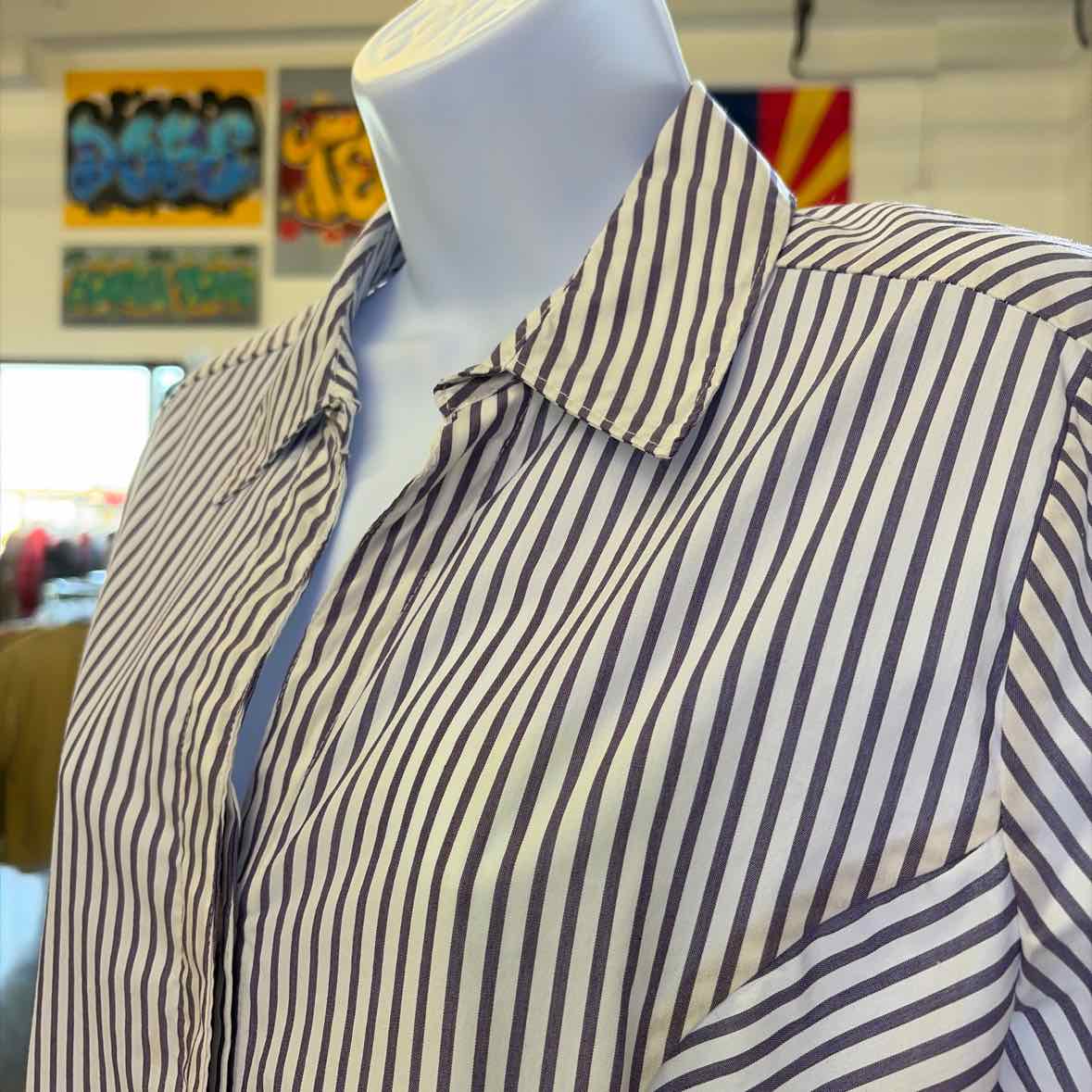 lee Size L Purple & White Used Button Down Shirt