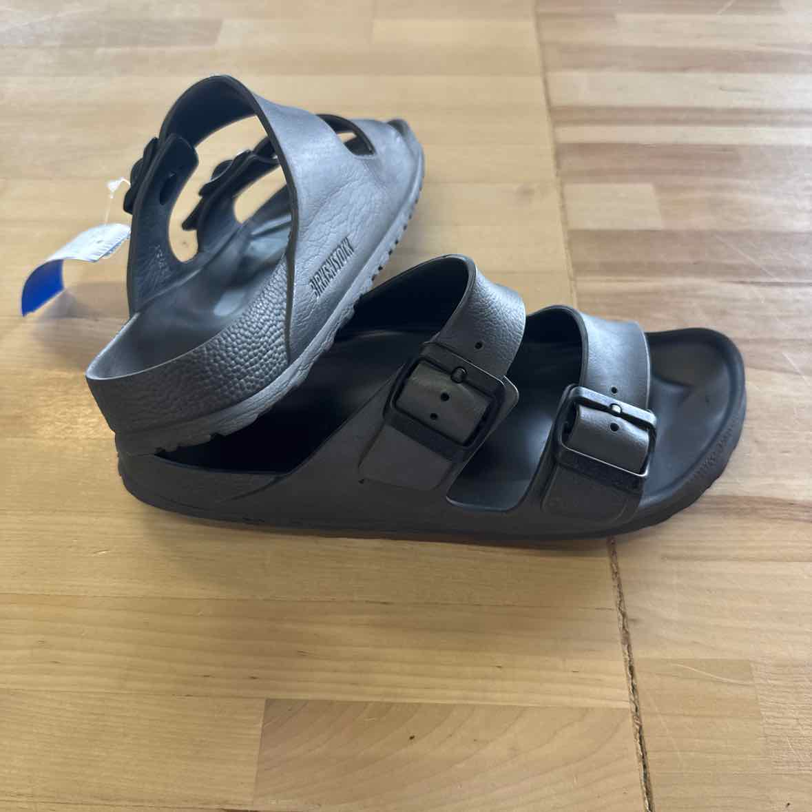 Birkenstock Size 8 Gray Preloved Sandals