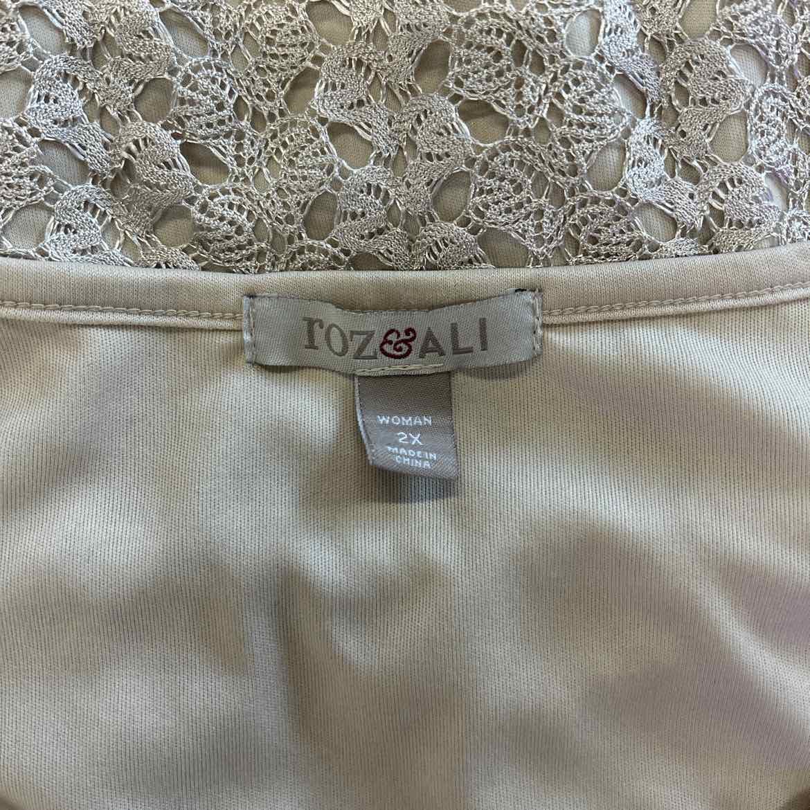 Roz & Ali Size 2X Beige Lace Preloved Blouse