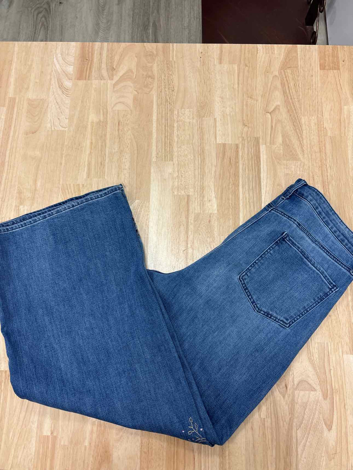 Chico's Size 3.5 (18) Blue Denim Preloved Jeans