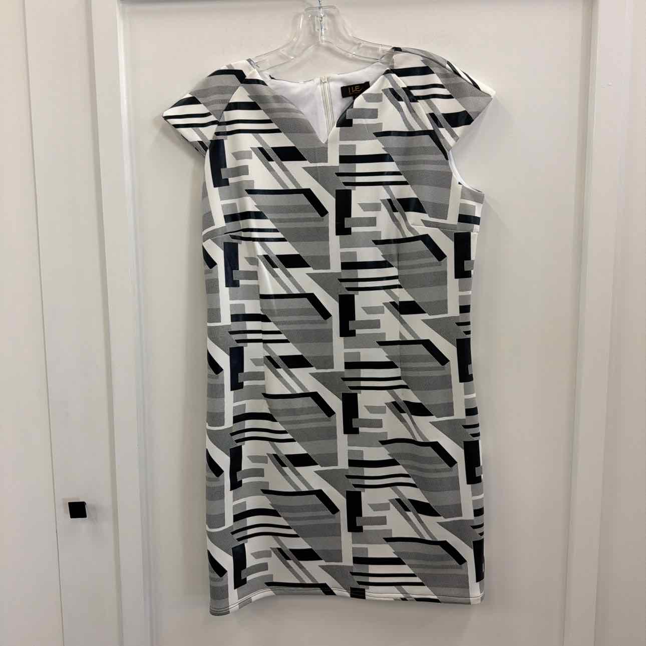 ILE Size 10 Black/White Preloved Dress