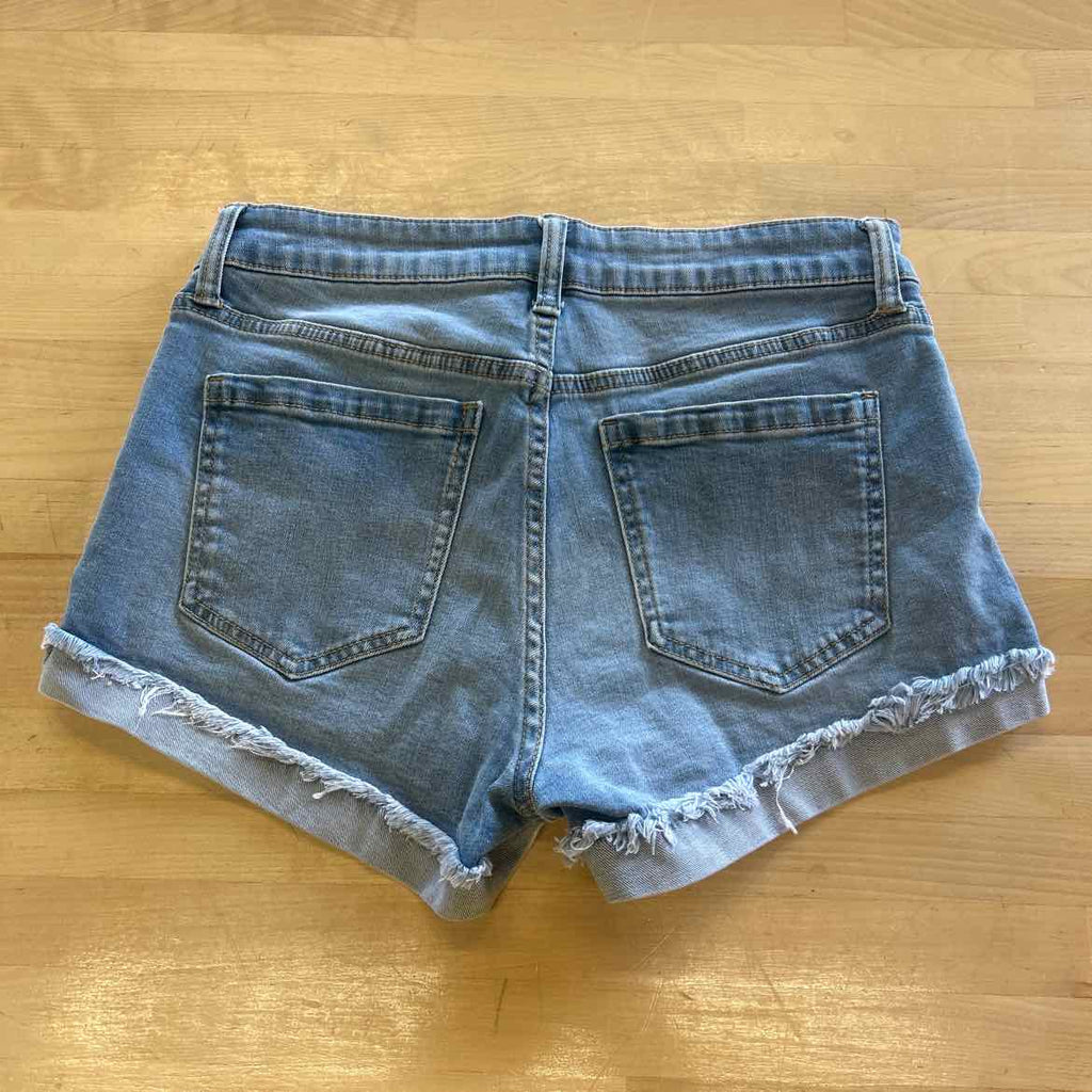 Celebrity pink Women Size 5 Light Blue Denim Preloved Shorts