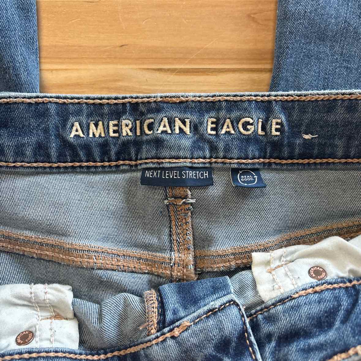 American Eagle Size 8 Blue Jeans