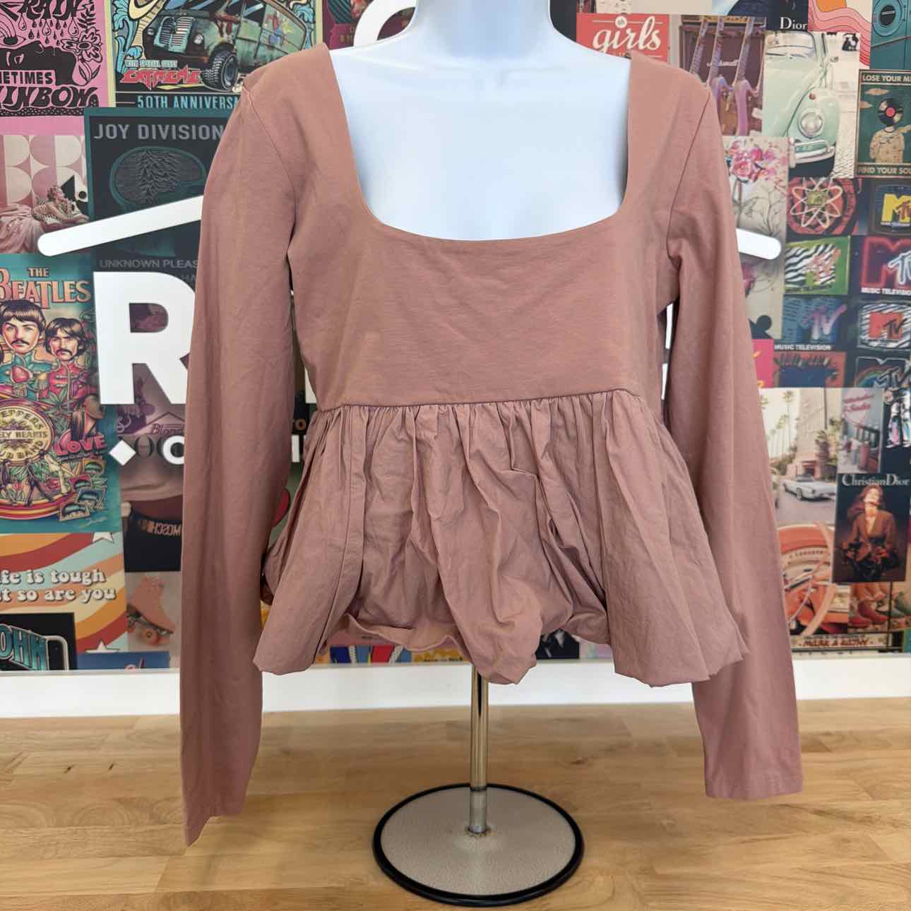 Steve Madden Size L Avielle Long-Sleeve Peplum Top