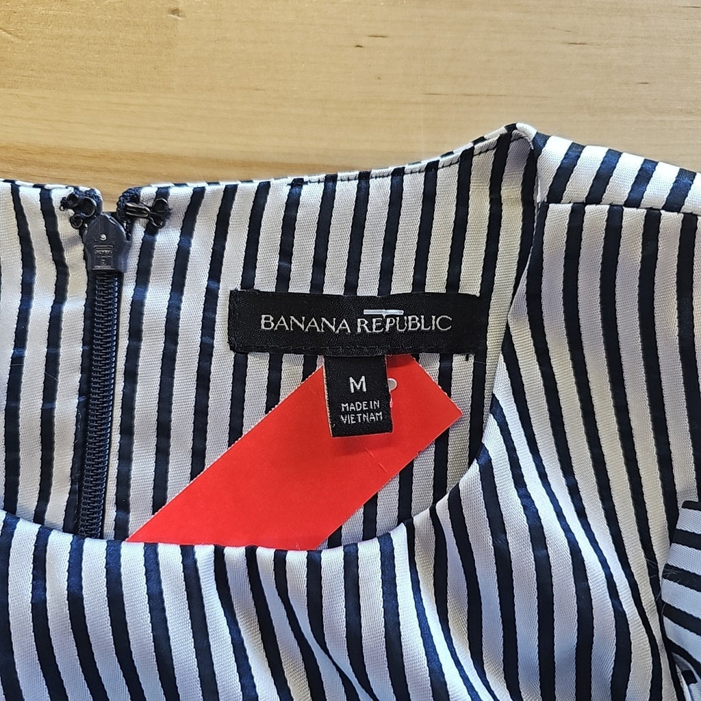 Banana Republic Size M BLACK & WHITE Used Blouse
