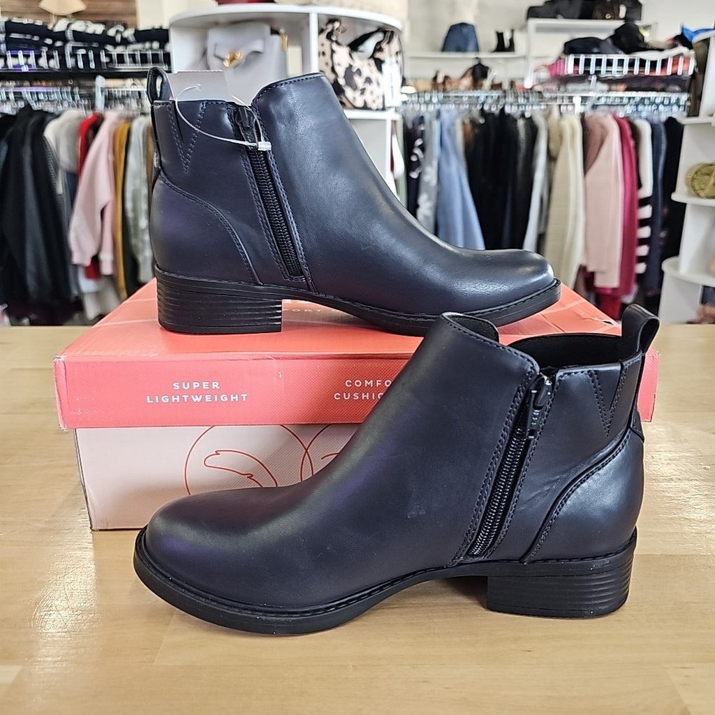 Easy Spirit Size 6 Loranda 3 Navy Booties