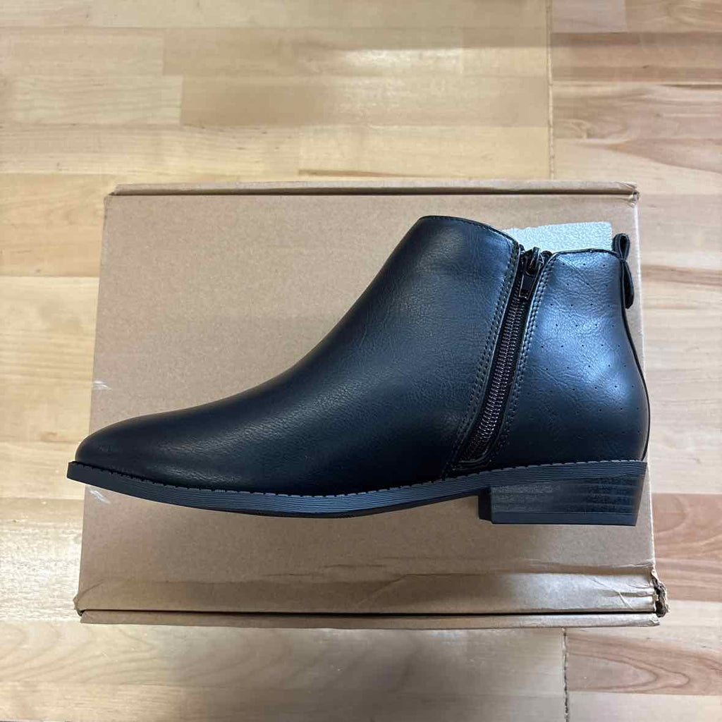 Journee Collection Women's Ellis Bootie