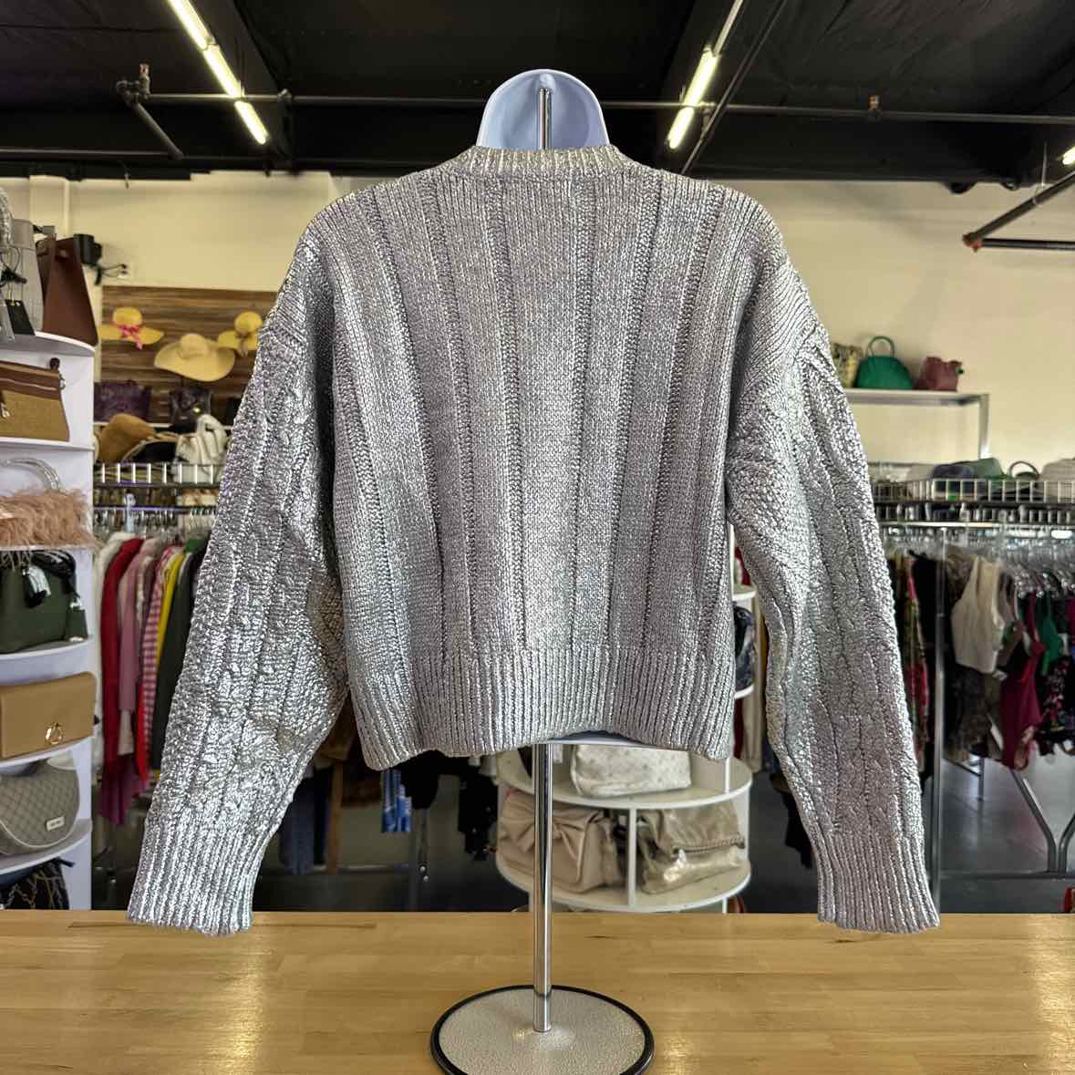 Hooked up by Iot Juniors' Shine Cable-Knit Crewneck Sweater