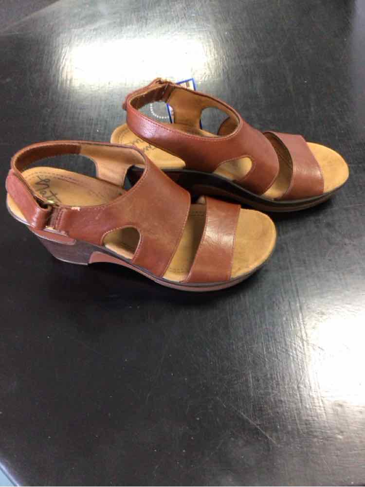 Natural Soul Shoe Size 5.5 Brown Sandals