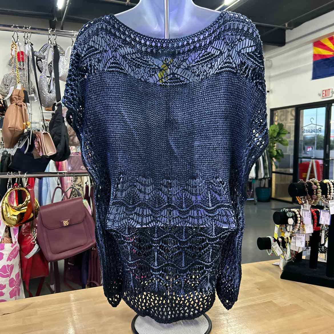 Isis Couture Size M Blue/black Knit Knit Top