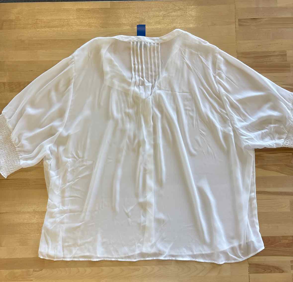 NYDJ Size 4X White Short Sleeve Buttin Down Blouse