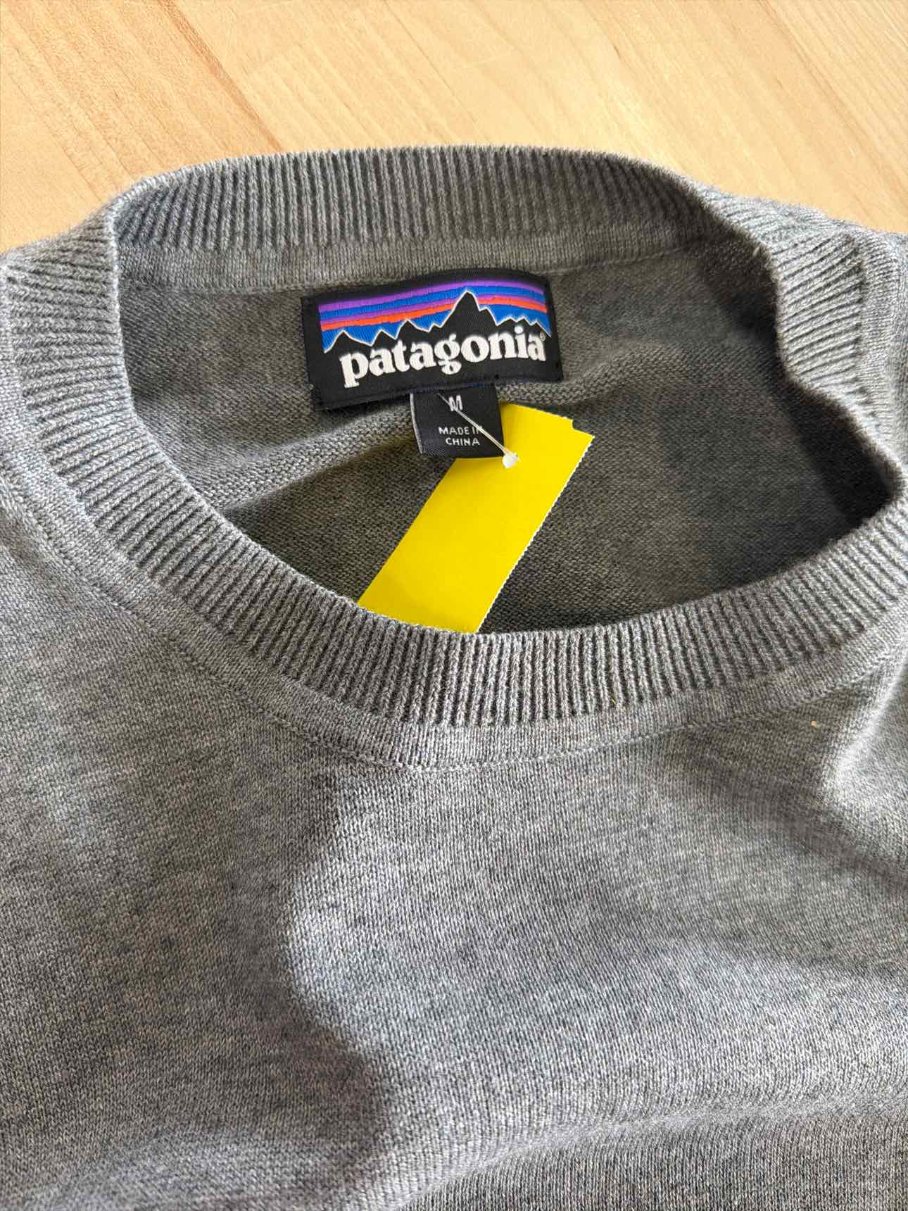 Patagonia Size M Gray MENS Long Sleeve Shirt