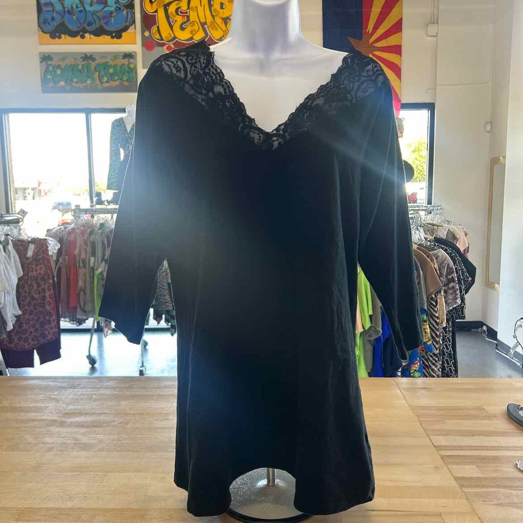Torrid Size 3X Black Preloved T-Shirt LS