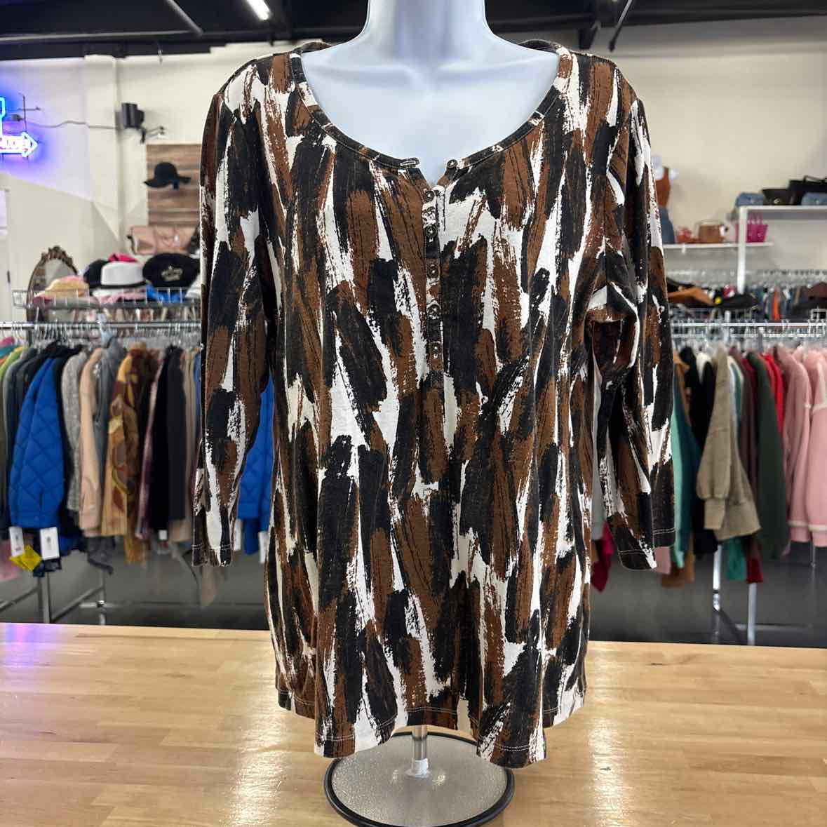 Relativity Size XL Brown Longsleeve