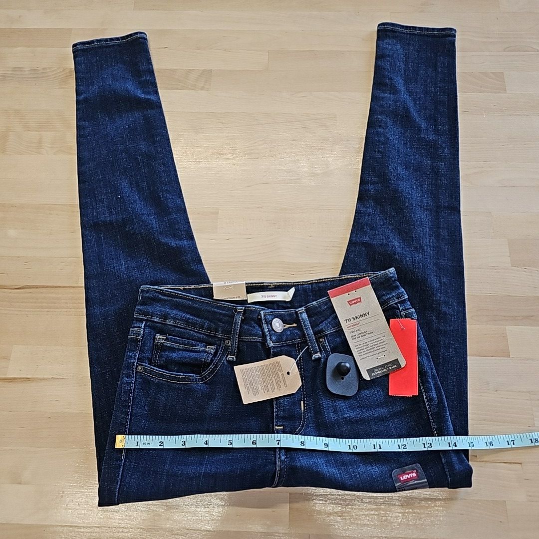 Levi's Size 00 24x26 Short Blue 711 Skinny Stretch Jeans NWT