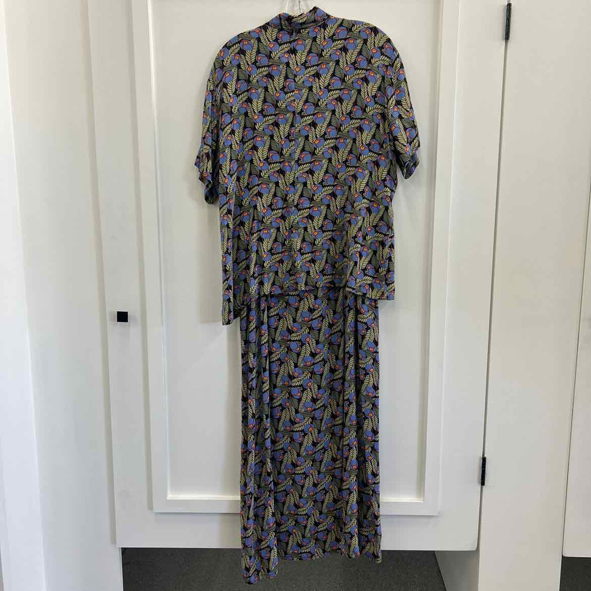 FLAX Size L Green 2 pc Dress Set